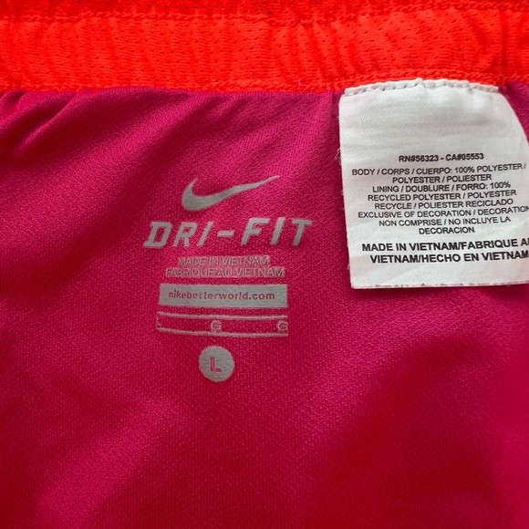 Like new - Nike women’s Dri Fit running short. Size L - Picture 3 of 3